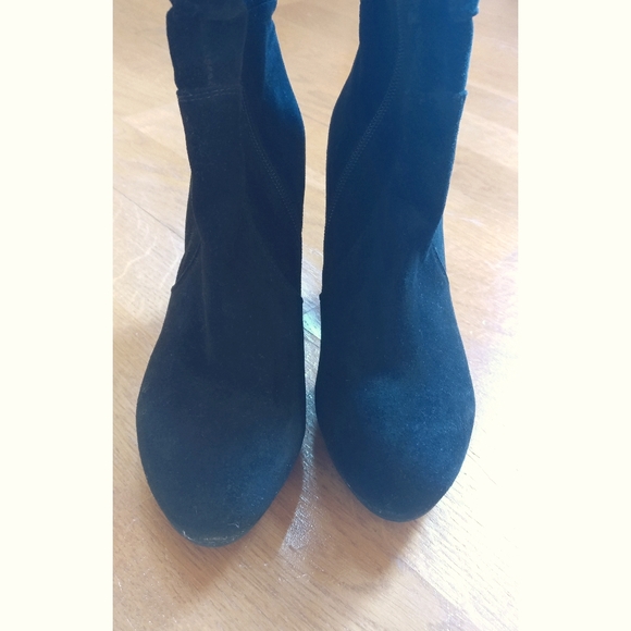 Beautiful winter boots - Picture 2 of 3